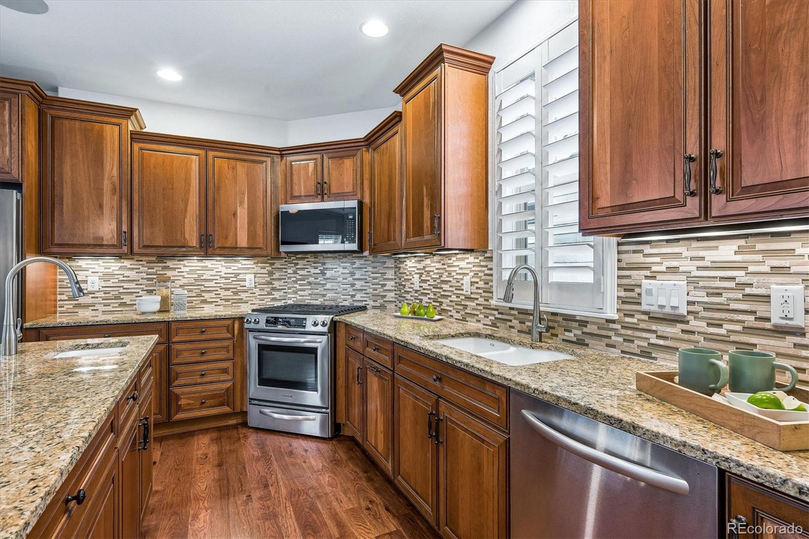 8043 E 49th Place Denver CO 80238