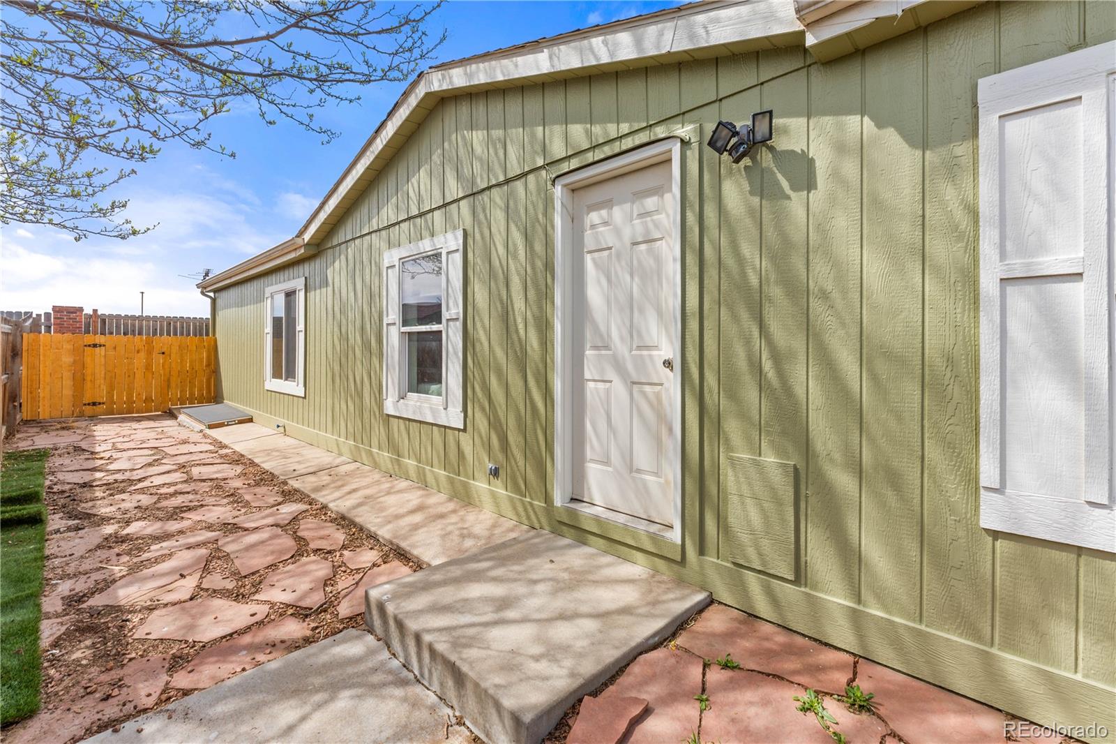 107 Willow Drive Lochbuie CO 80603