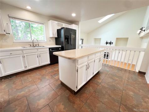 5019 S Espana Way Centennial CO 80015