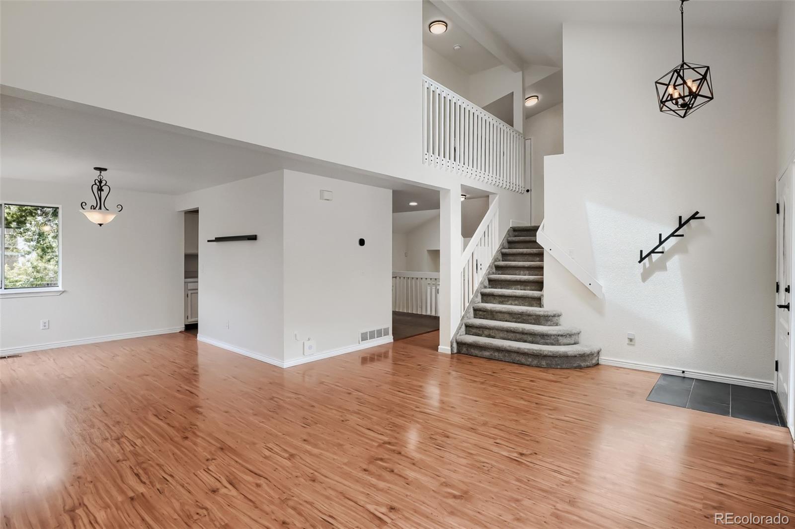 5019 S Espana Way Centennial CO 80015