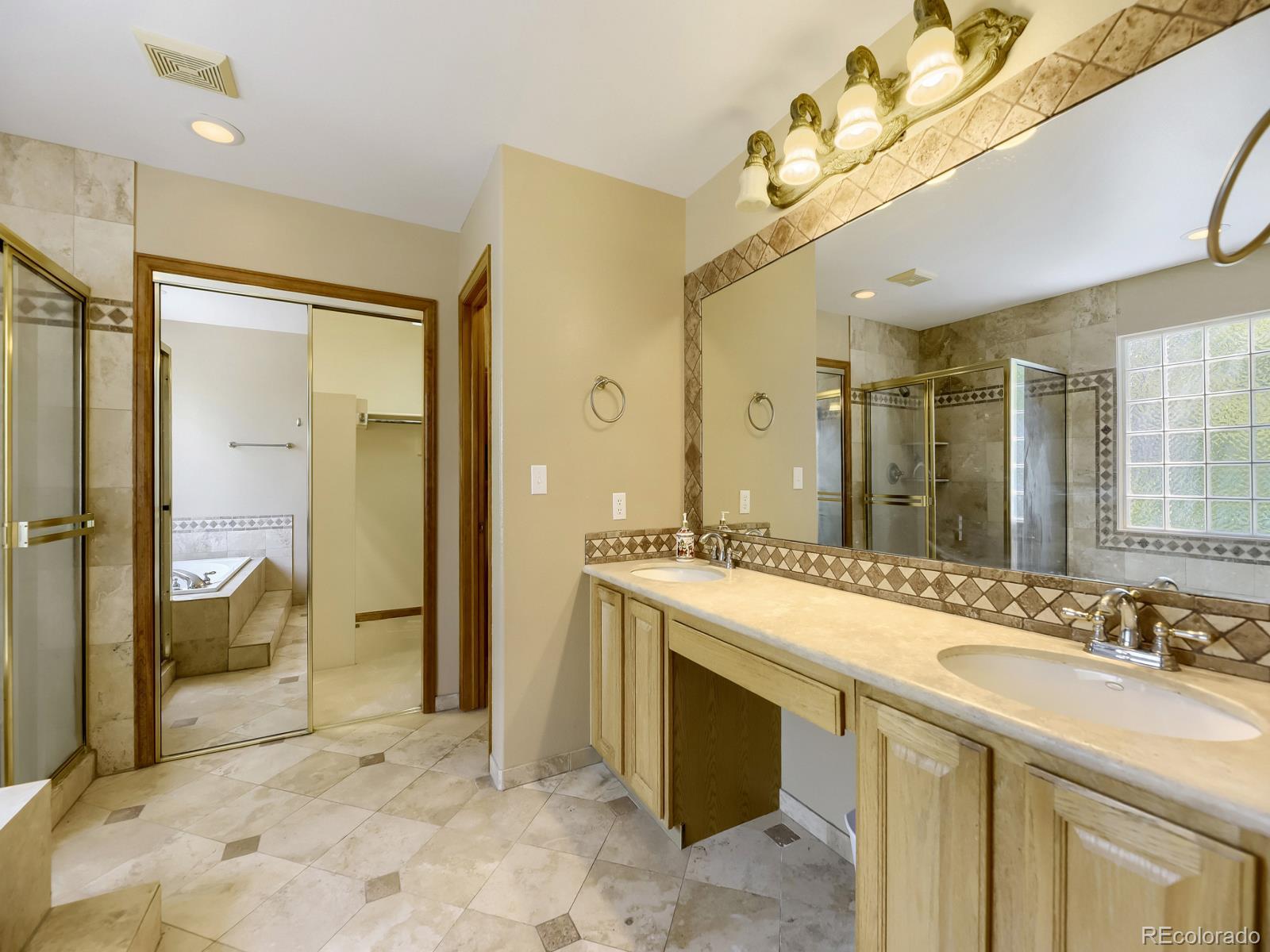 10118 Stephen Place Highlands Ranch CO 80130