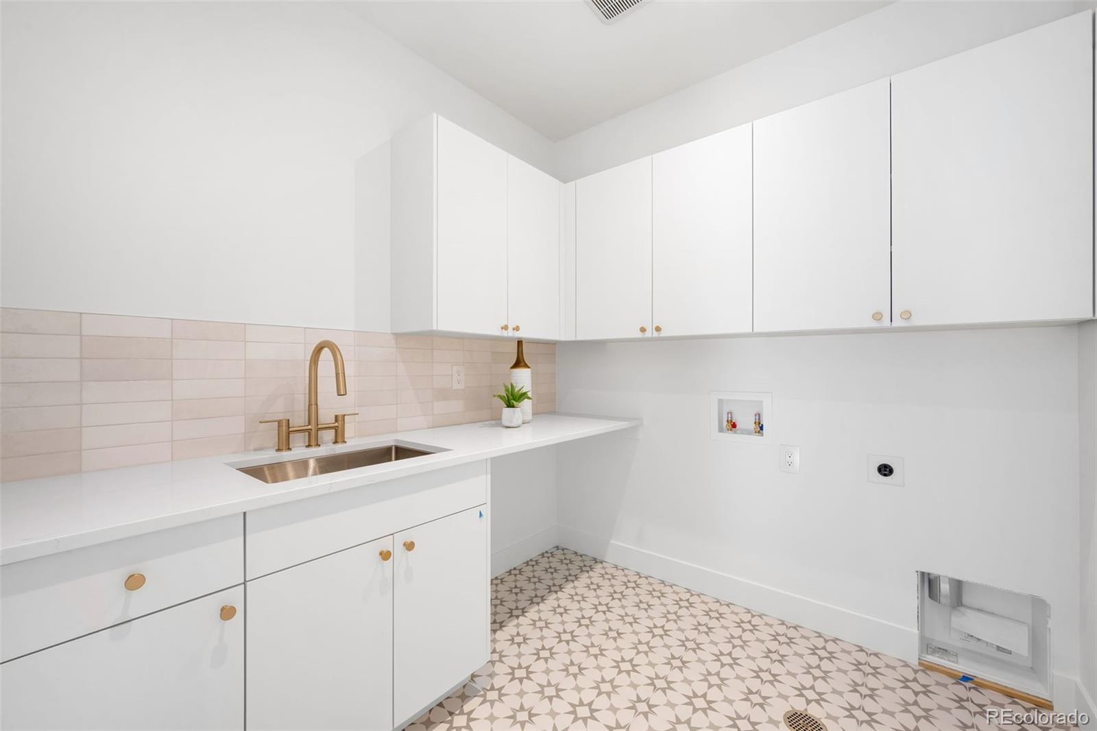 3400 S Bellaire Street Denver CO 80222