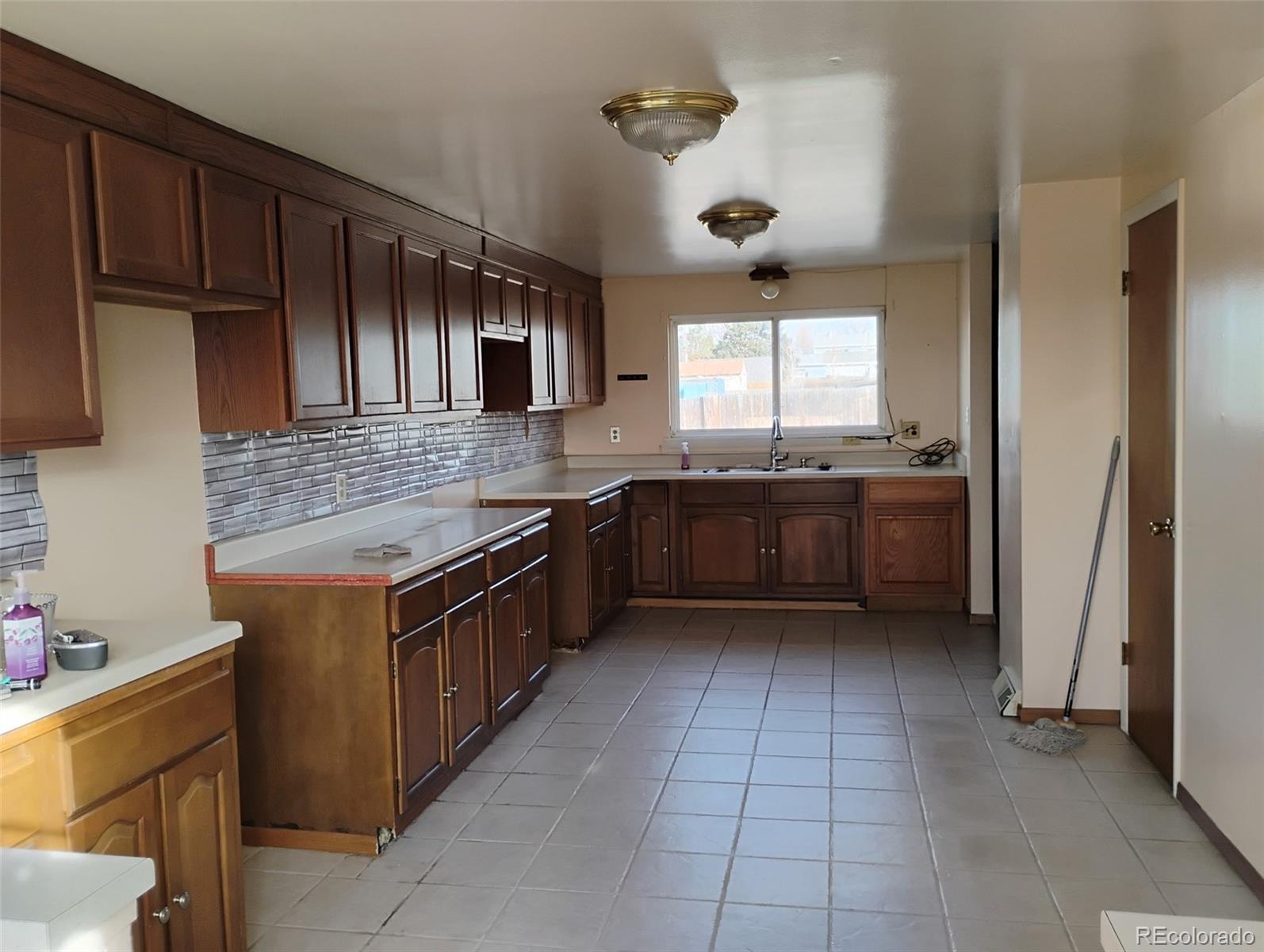 6081 E 61st Avenue Commerce City CO 80022