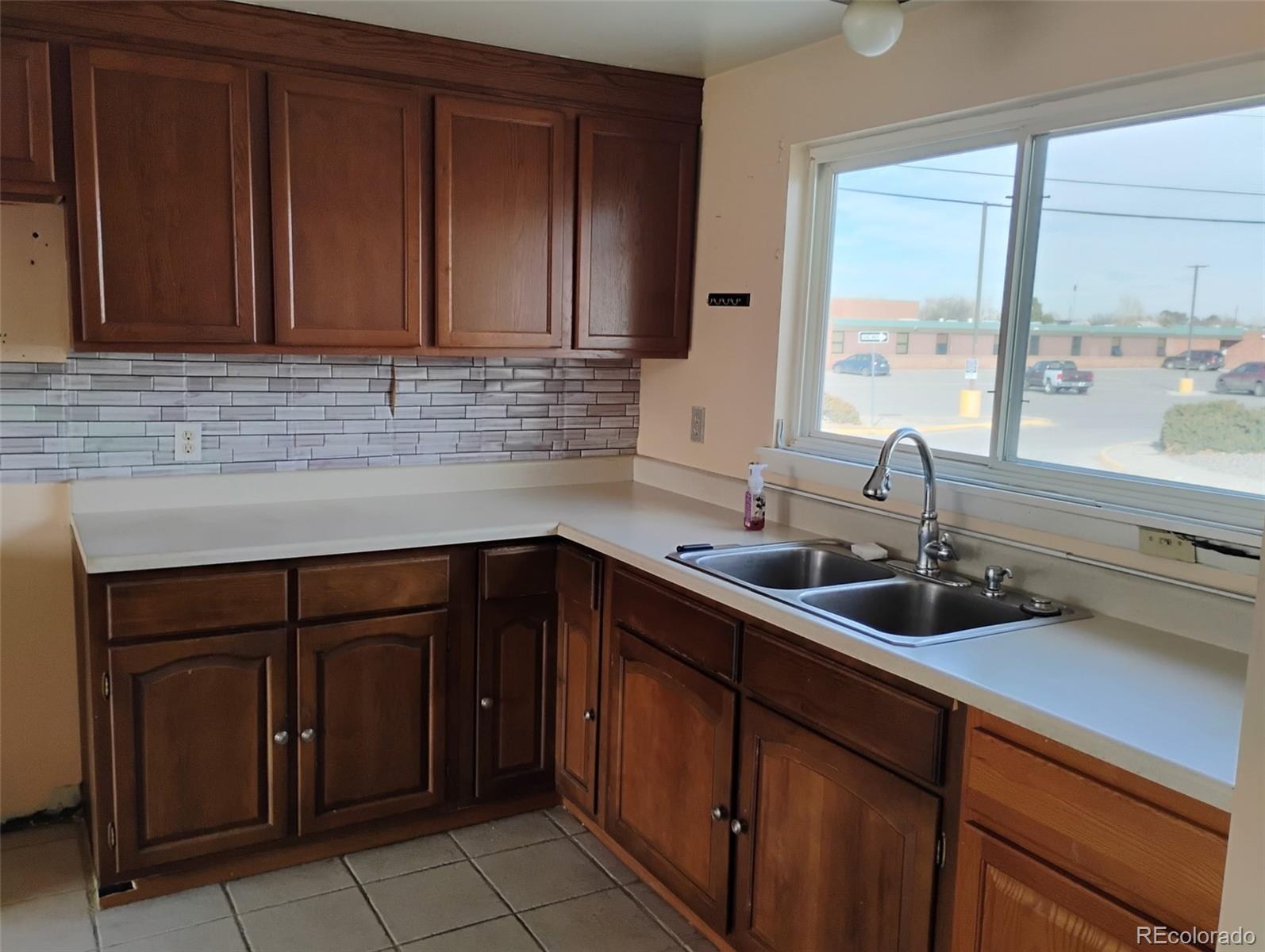 6081 E 61st Avenue Commerce City CO 80022