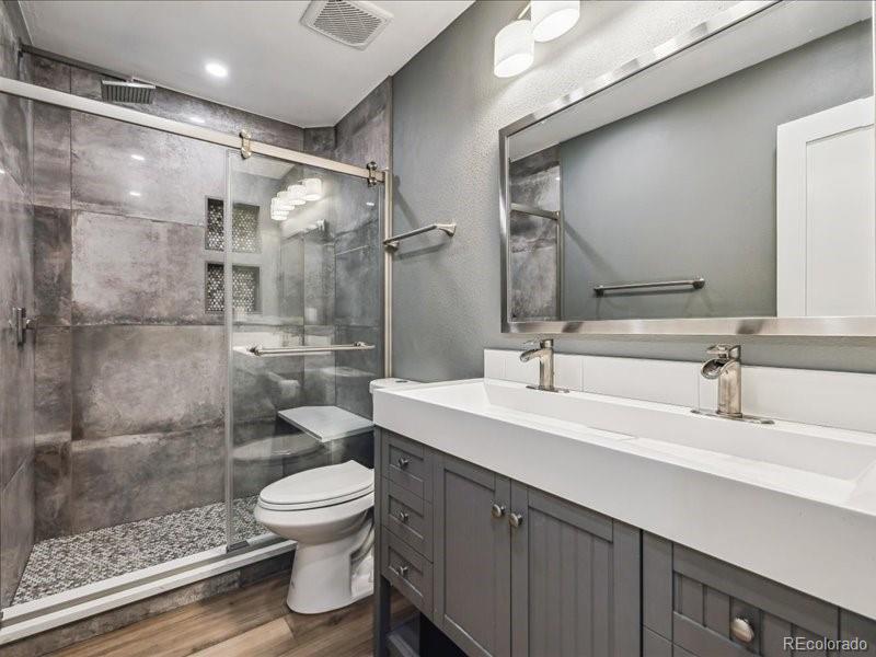1333 W Peakview Avenue Littleton CO 80120
