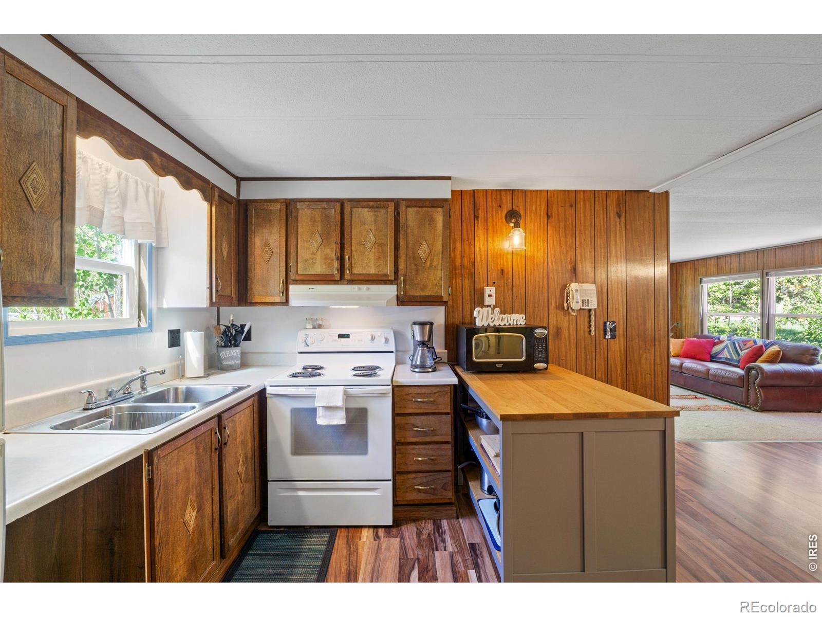 185 Meadow Lane Bellvue CO 80512