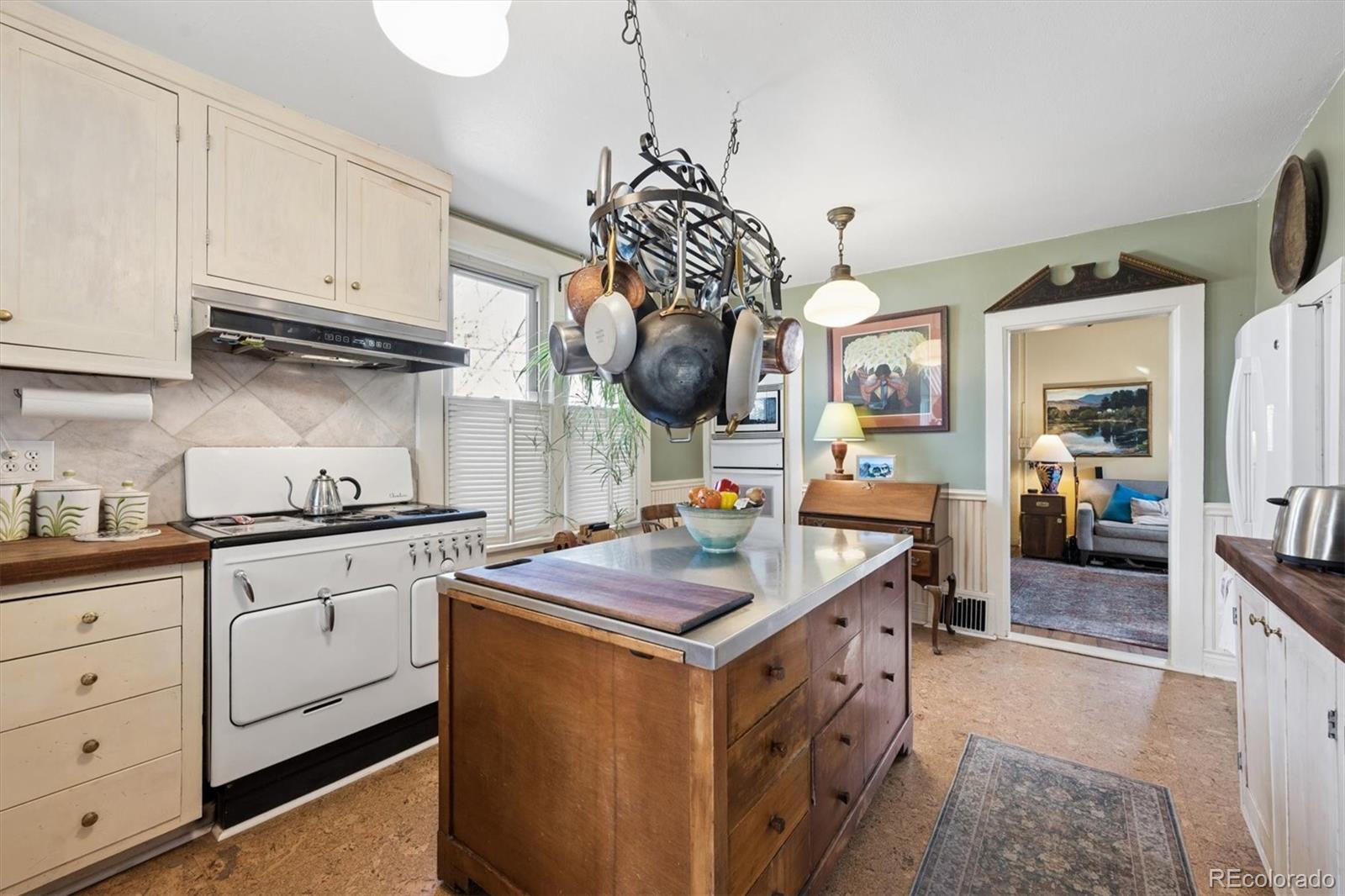 4047 Madison Street Denver CO 80216