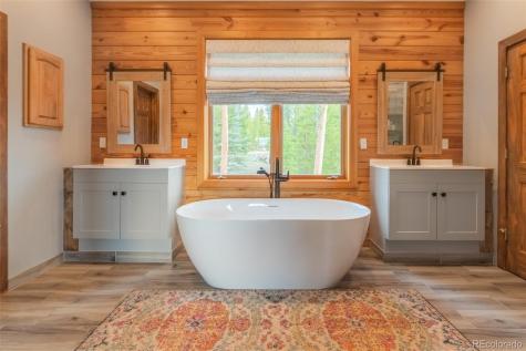 114 GCR 4624 Grand Lake CO 80447