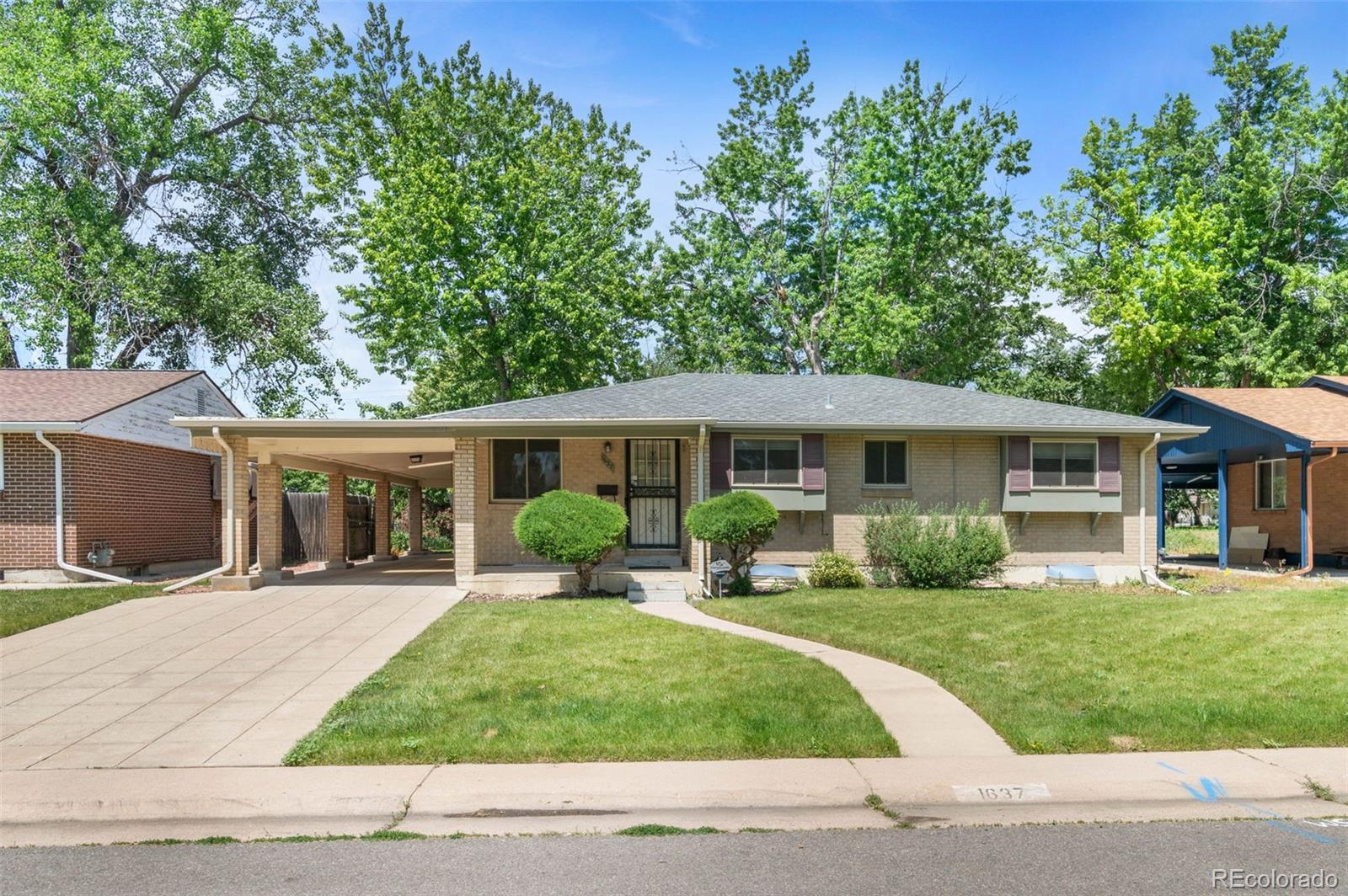 1637 S Stuart Street Denver CO 80219