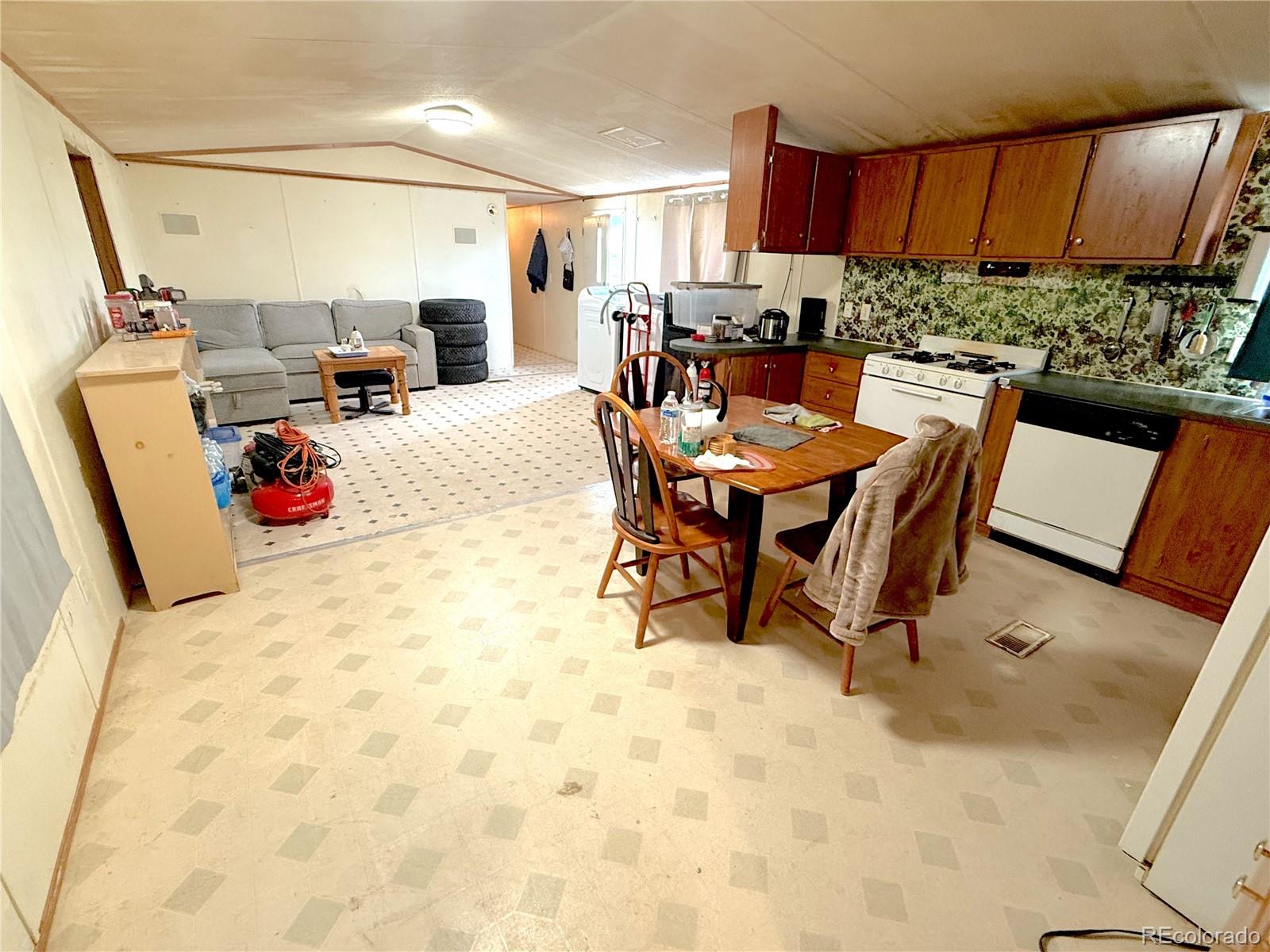 10850 County Road 45 Center CO 81125