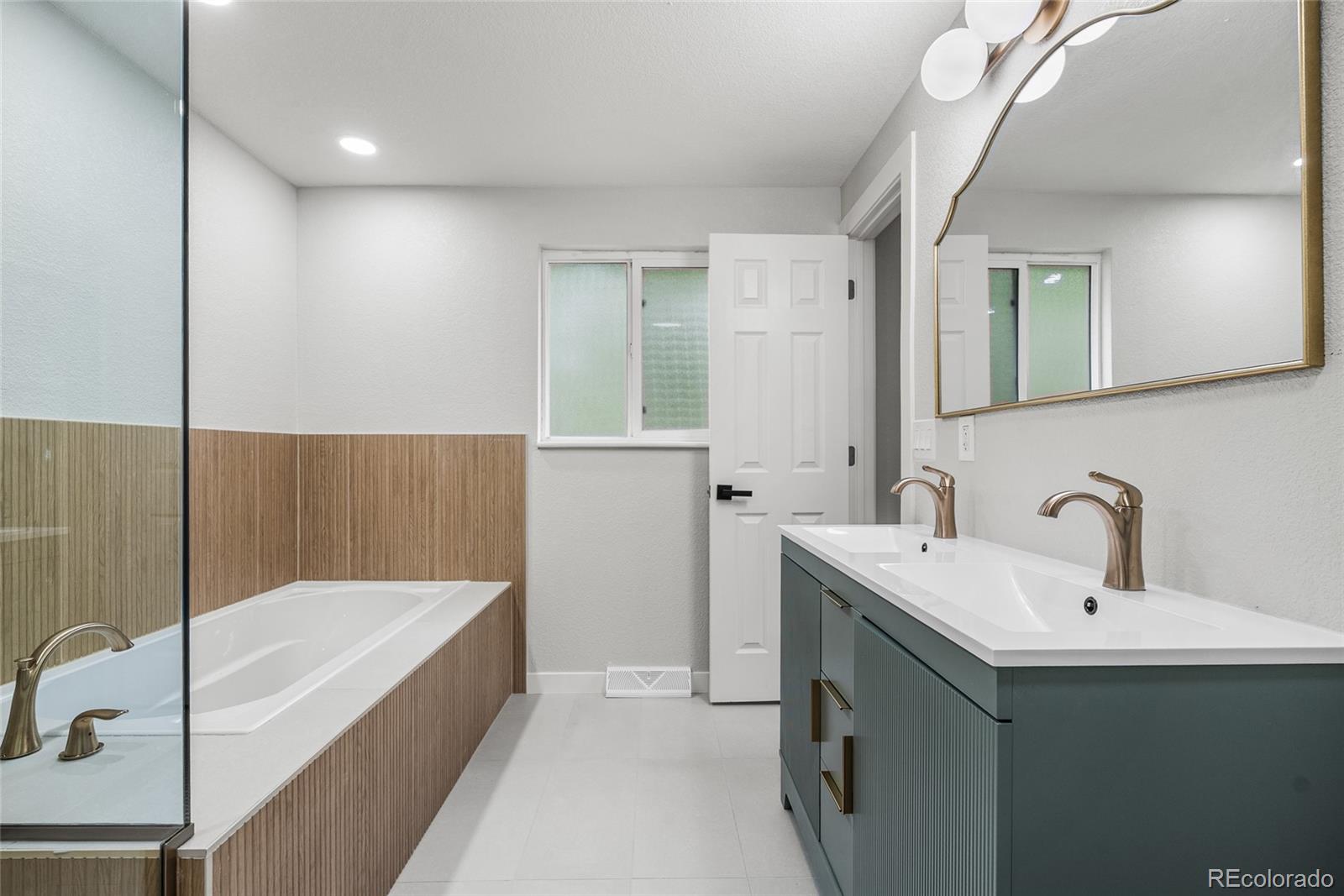 10439 Independence Street Broomfield CO 80021