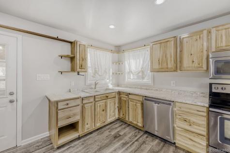 740 Newark Street Aurora CO 80010