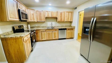 903 Quentin Street Aurora CO 80011