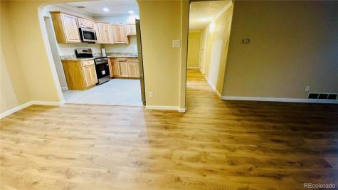 903 Quentin Street Aurora CO 80011