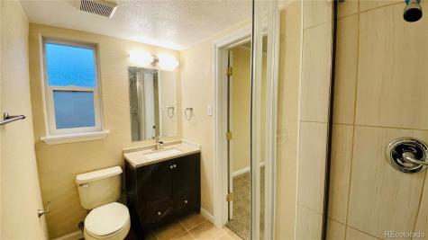 903 Quentin Street Aurora CO 80011