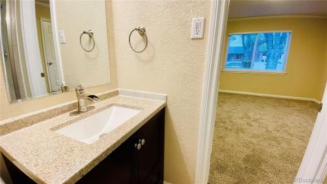 903 Quentin Street Aurora CO 80011
