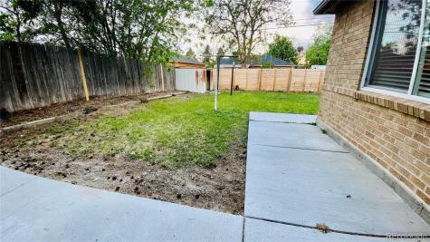903 Quentin Street Aurora CO 80011