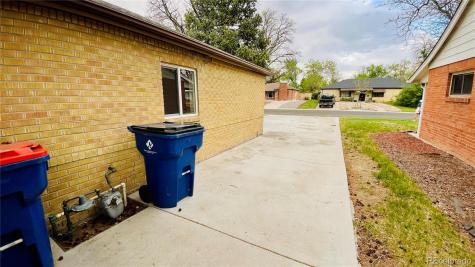 903 Quentin Street Aurora CO 80011