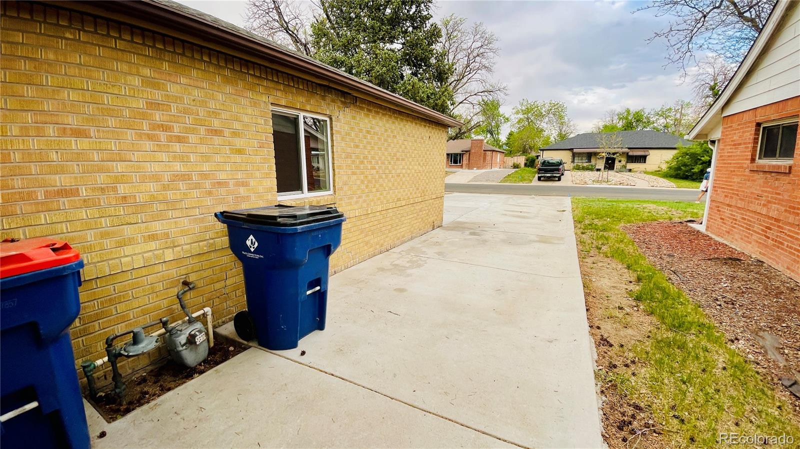 903 Quentin Street Aurora CO 80011