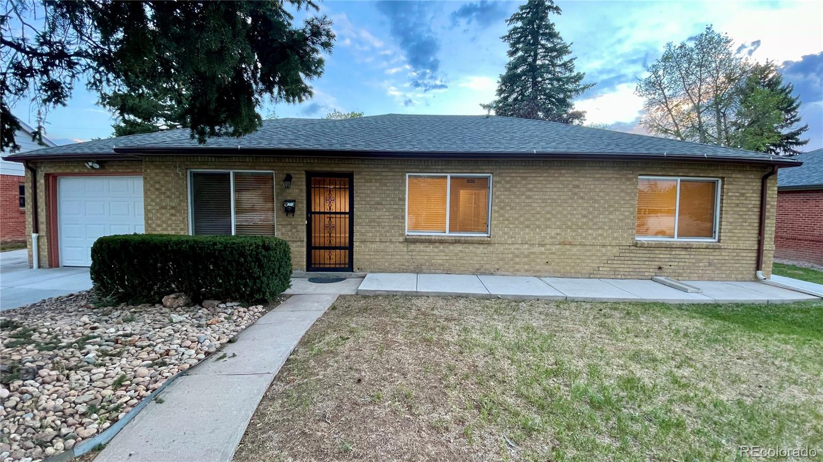 903 Quentin Street Aurora CO 80011