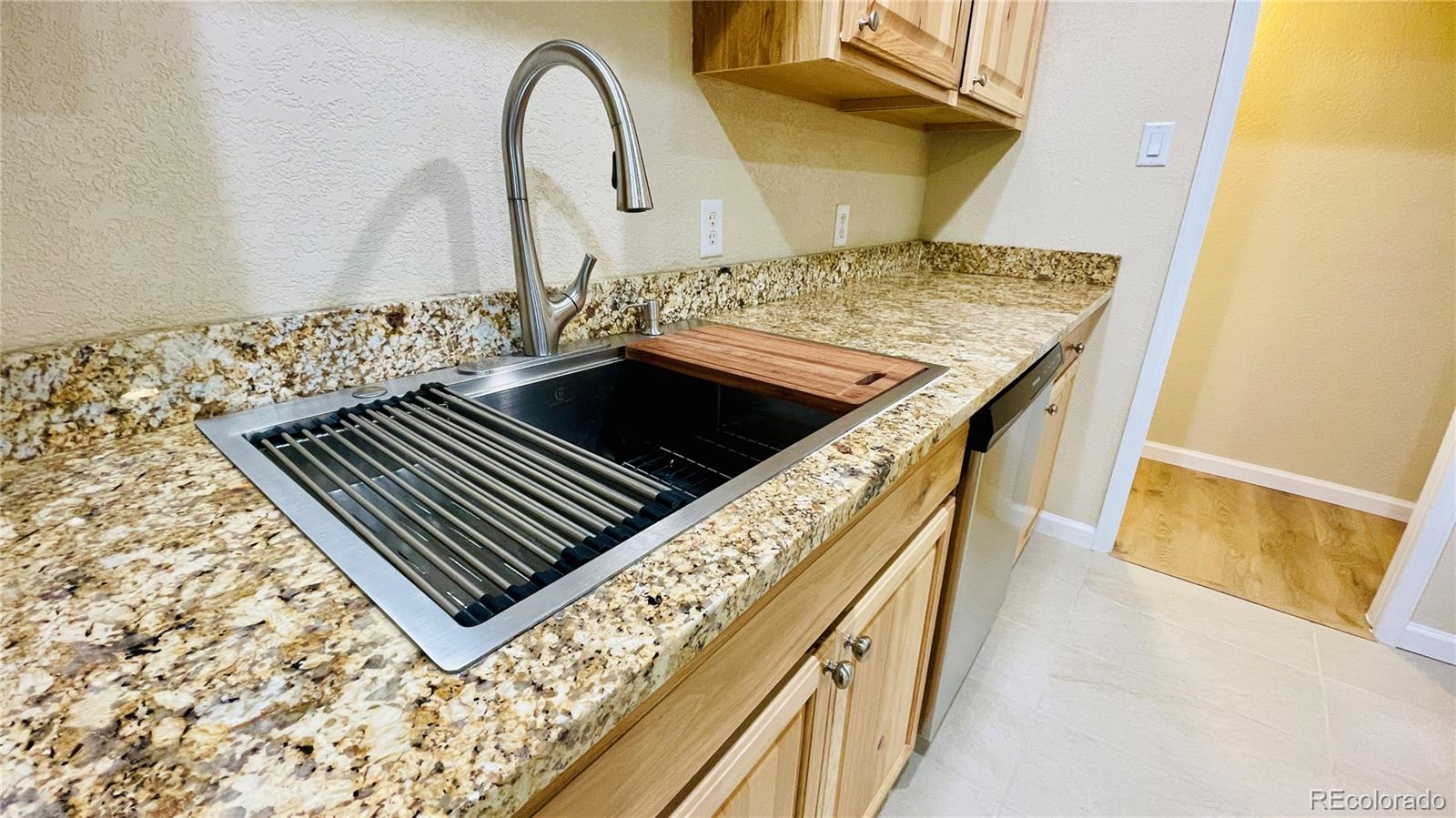 903 Quentin Street Aurora CO 80011