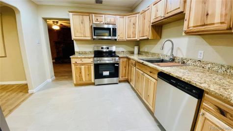 903 Quentin Street Aurora CO 80011
