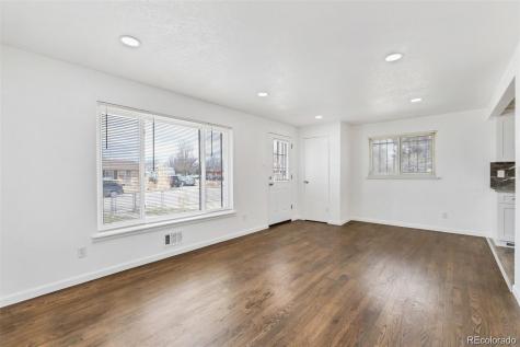 3090 Worchester Street Aurora CO 80011