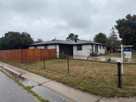 3090 Worchester Street Aurora CO 80011