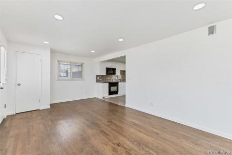 3090 Worchester Street Aurora CO 80011