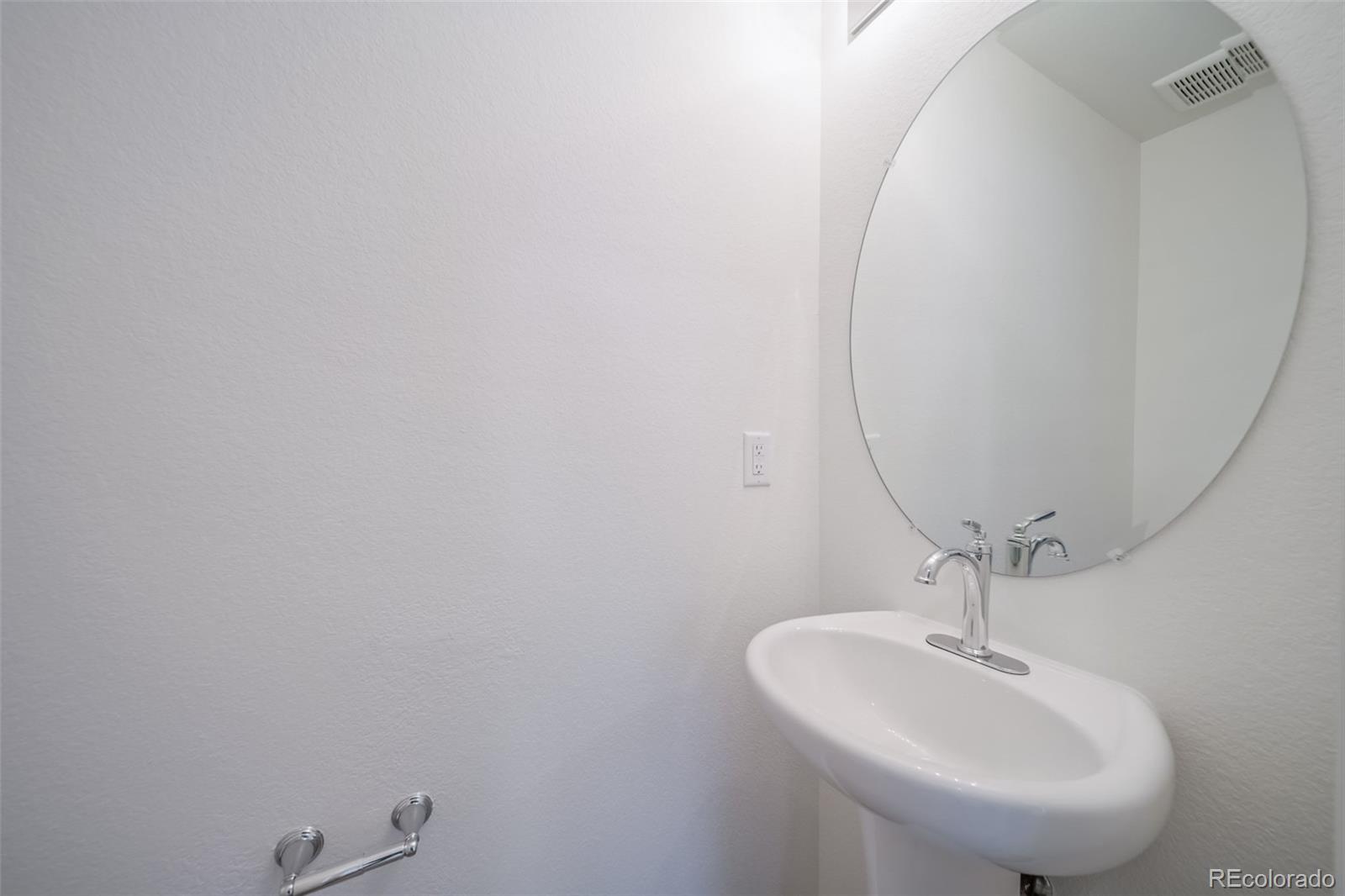 46553 Avery Lane Bennett CO 80102
