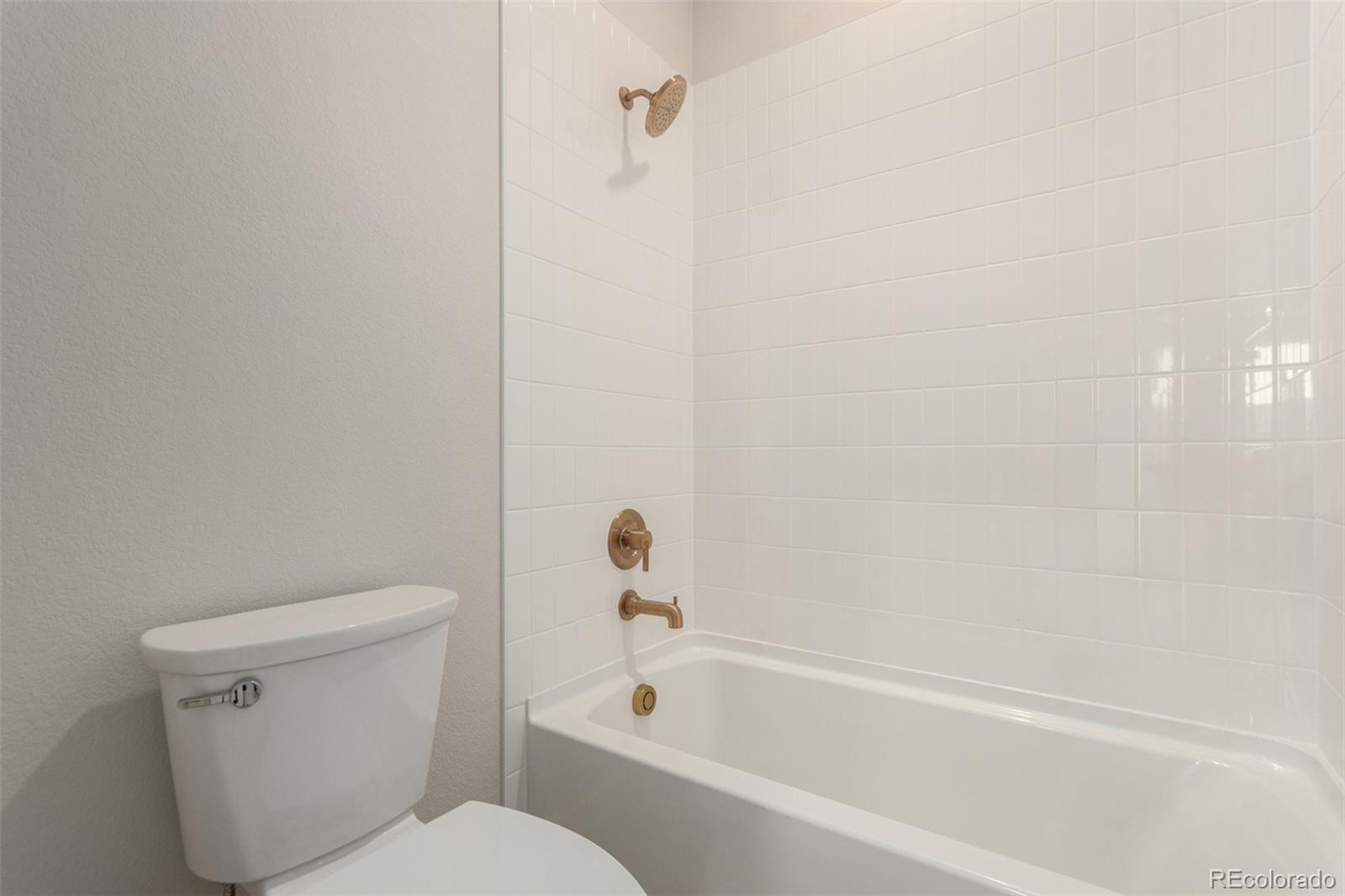 1898 Hickory Avenue Erie CO 80516