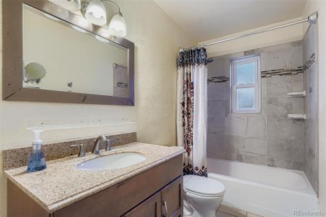 1072 Racine Street Aurora CO 80011