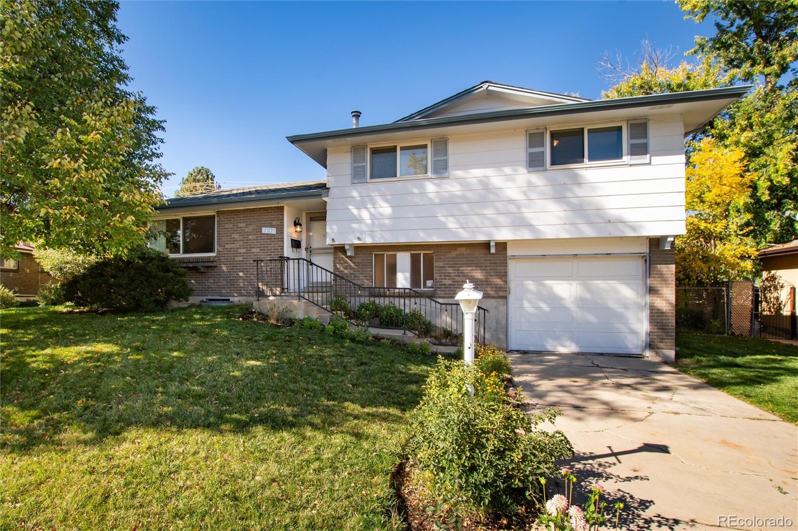 1157 S Everett Street Lakewood CO 80232