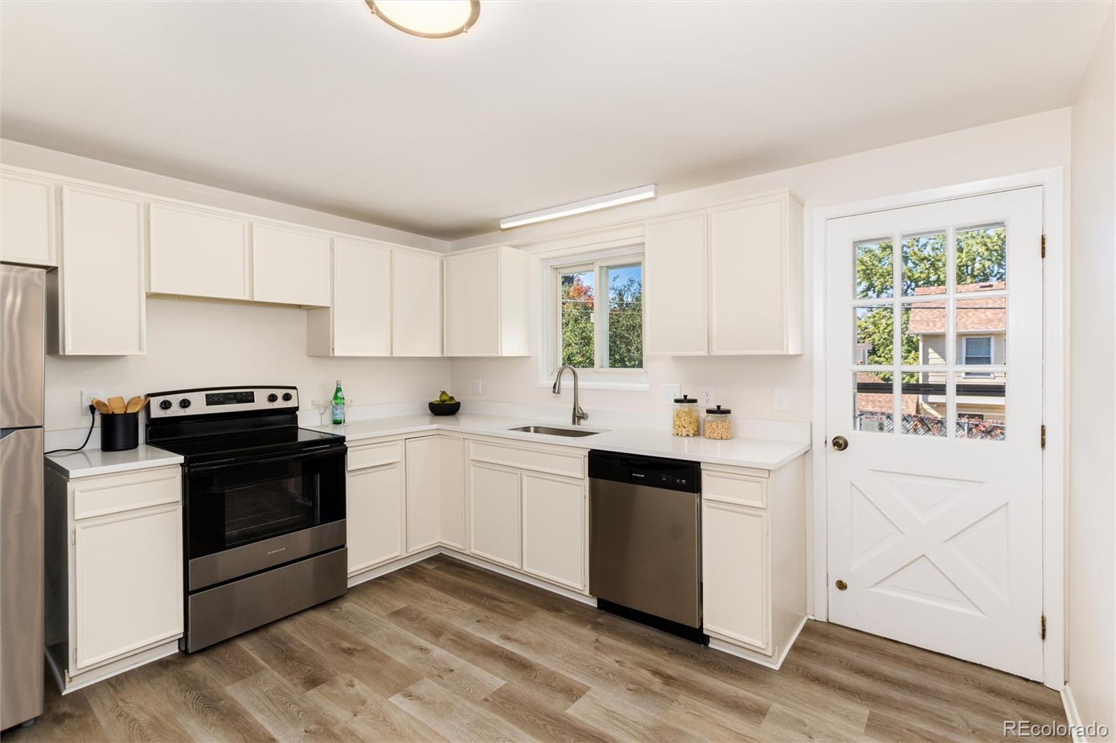 1157 S Everett Street Lakewood CO 80232