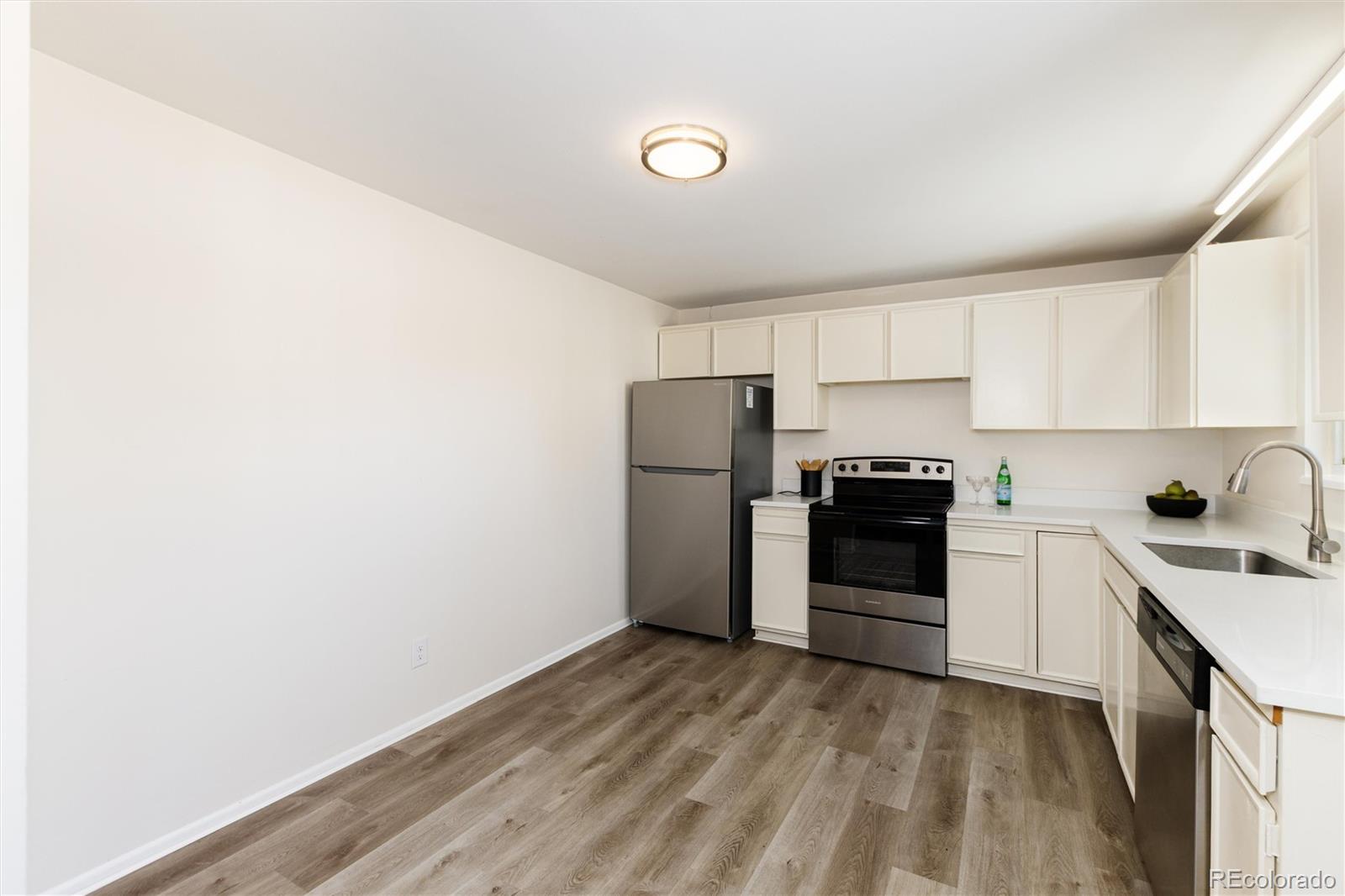 1157 S Everett Street Lakewood CO 80232
