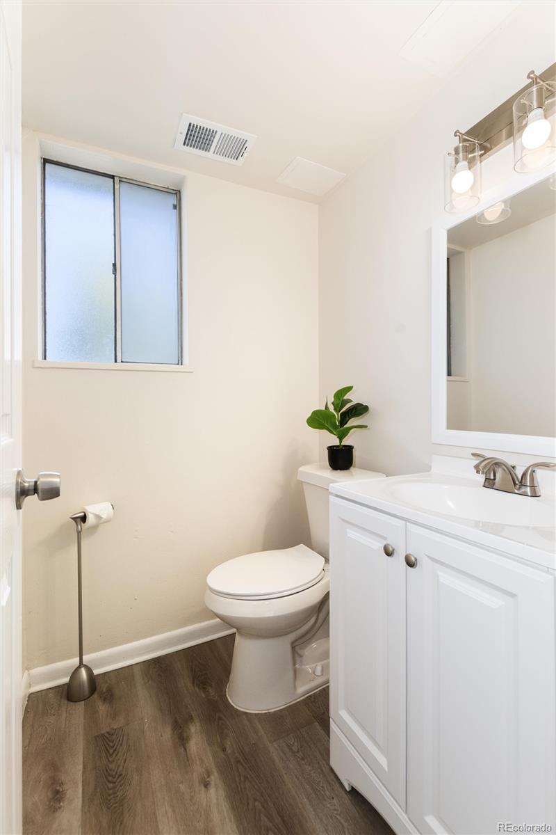 1157 S Everett Street Lakewood CO 80232