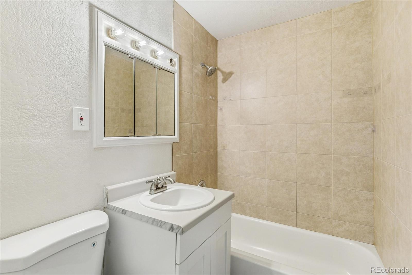 5494 S Knox Court Littleton CO 80123