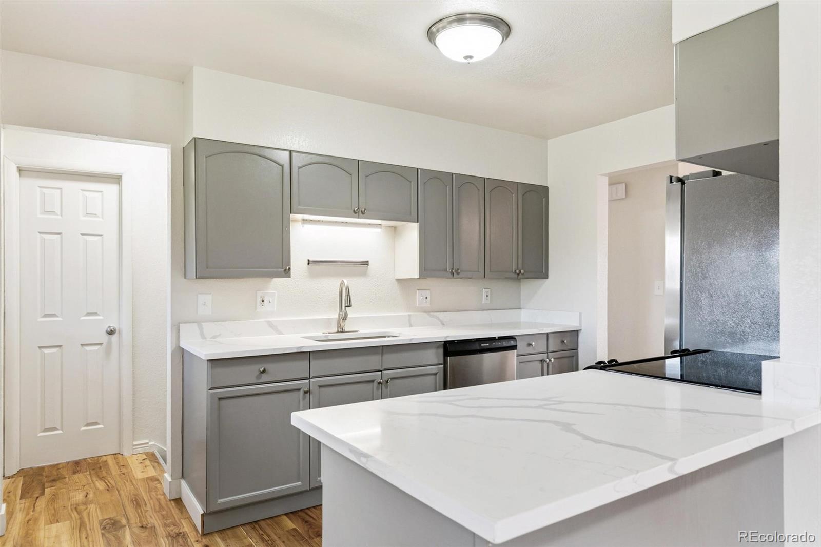 5494 S Knox Court Littleton CO 80123