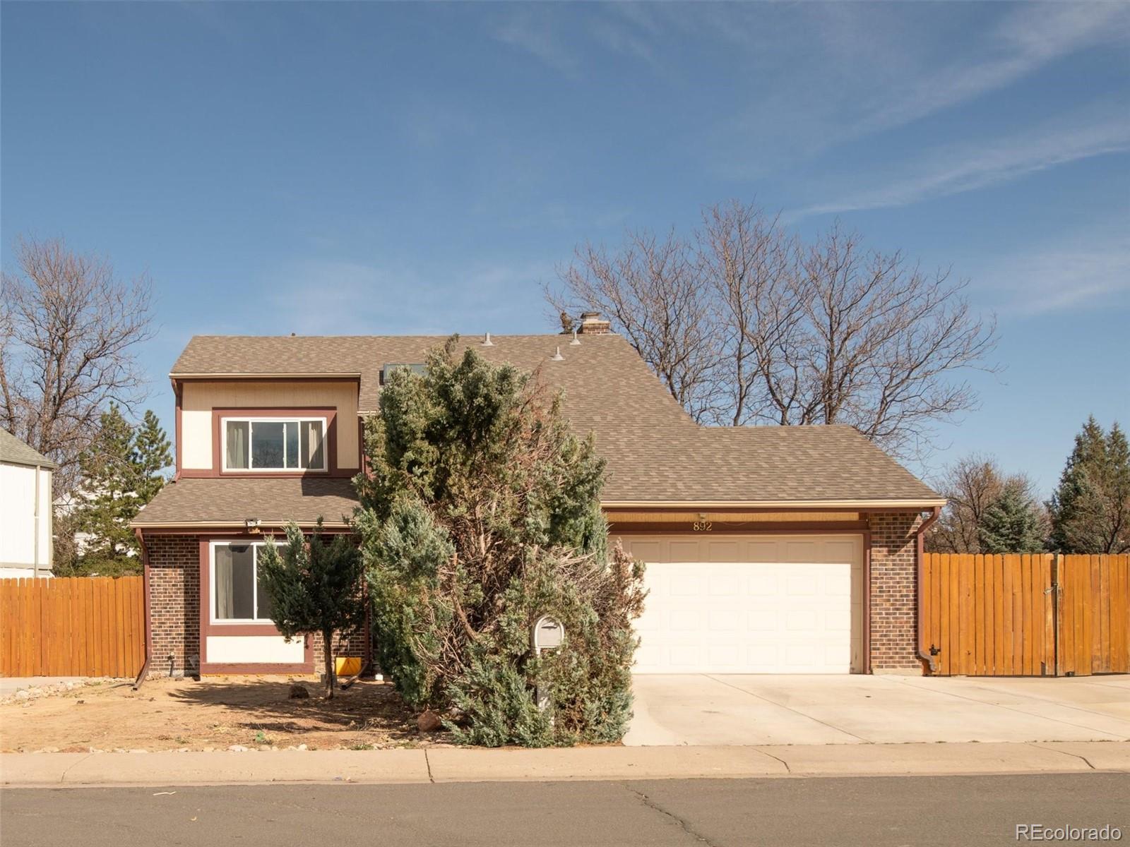 892 S Rifle Way Aurora CO 80017