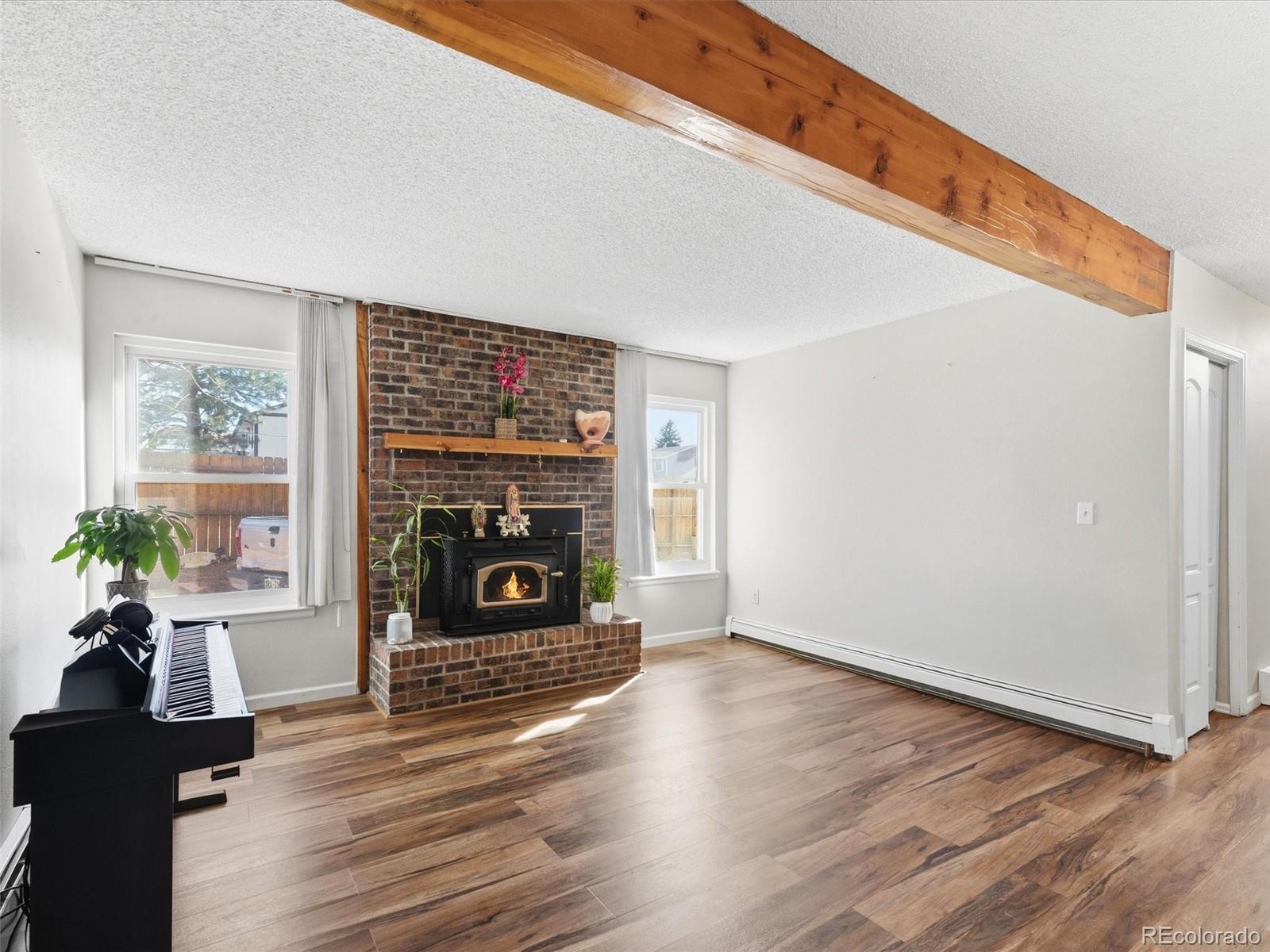 892 S Rifle Way Aurora CO 80017