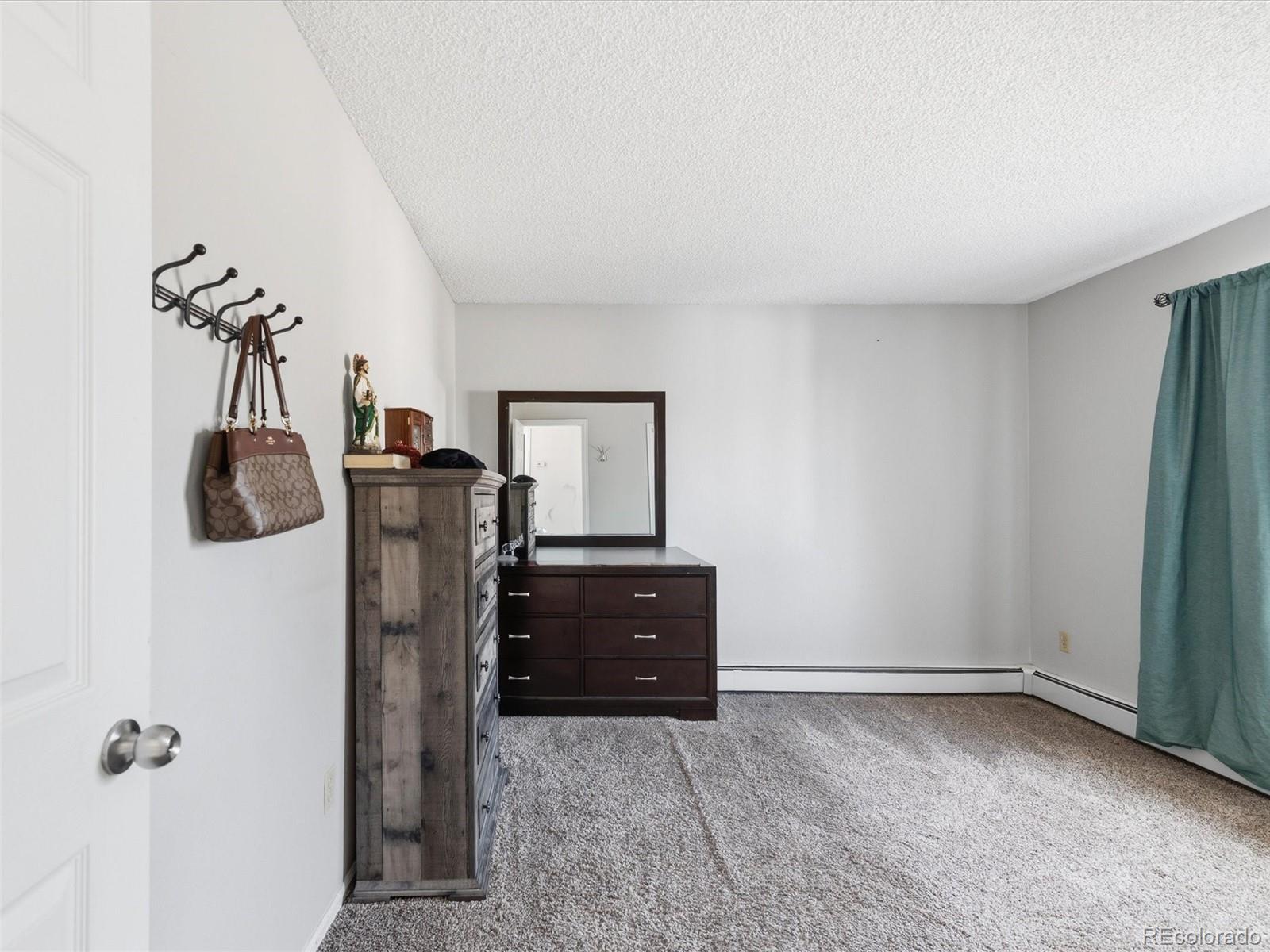 892 S Rifle Way Aurora CO 80017