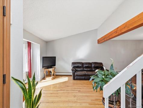 892 S Rifle Way Aurora CO 80017