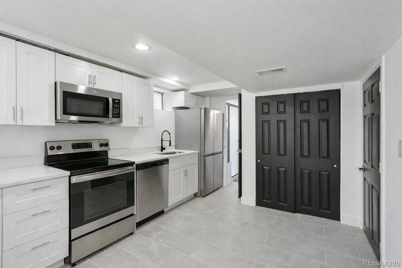 2821 S Vance Way Denver CO 80227