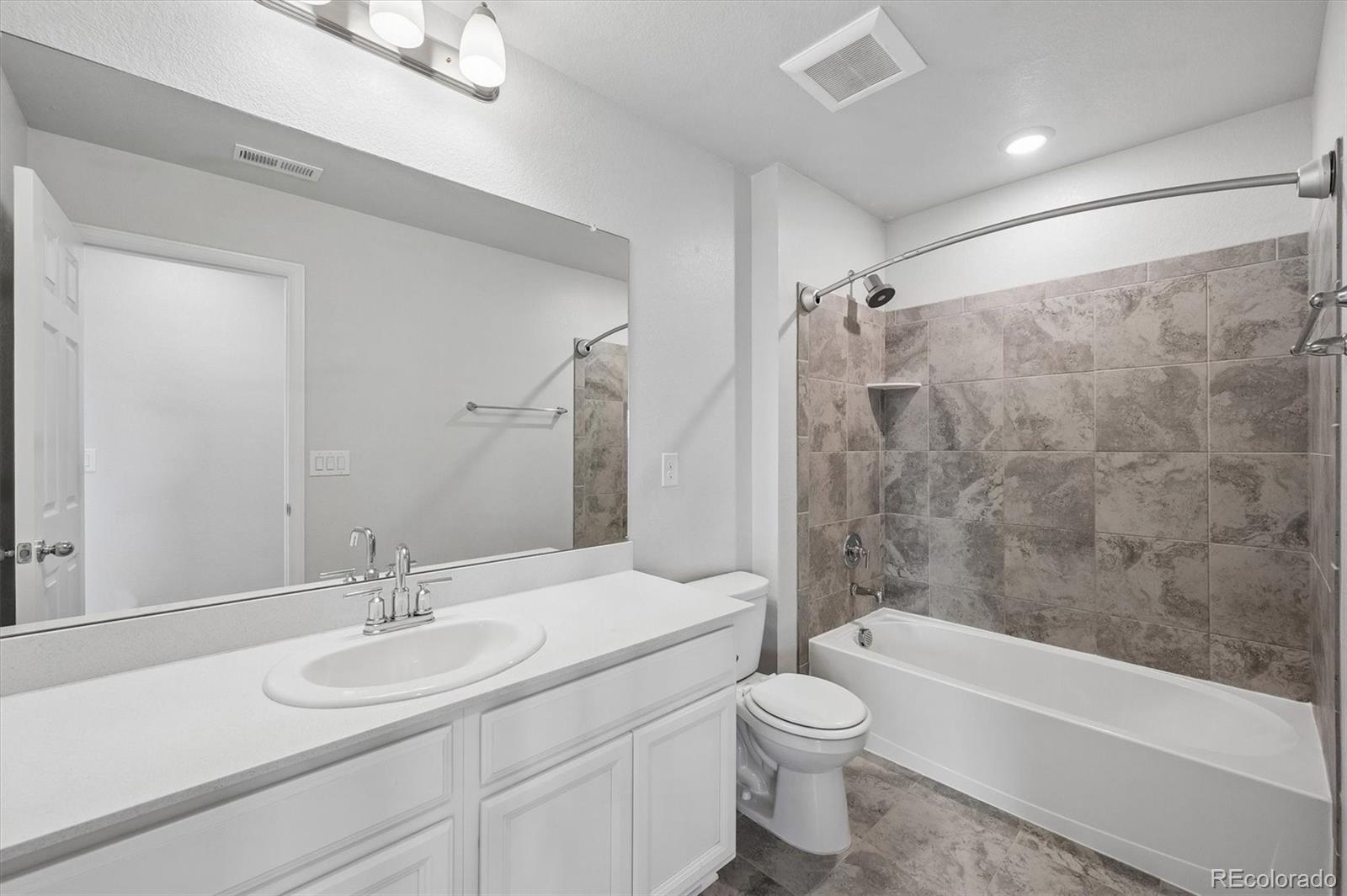4126 S Netherland Circle Aurora CO 80013