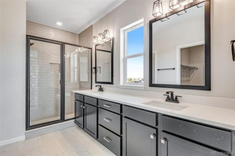 3314 N Haleyville Court Aurora CO 80019