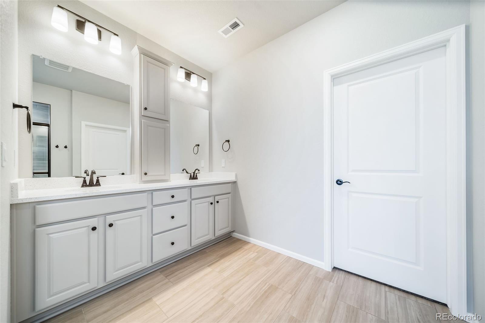 5174 N Quatar Street Aurora CO 80019