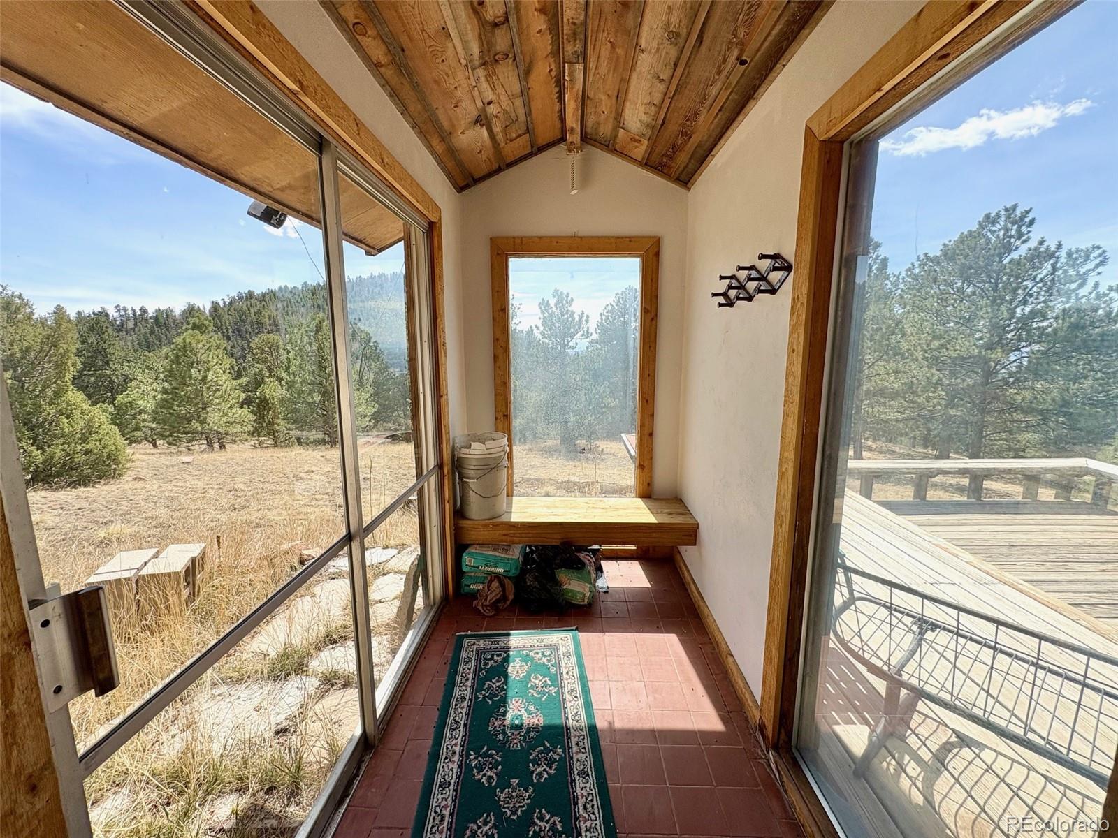2121 Cr 1 Florissant CO 80816