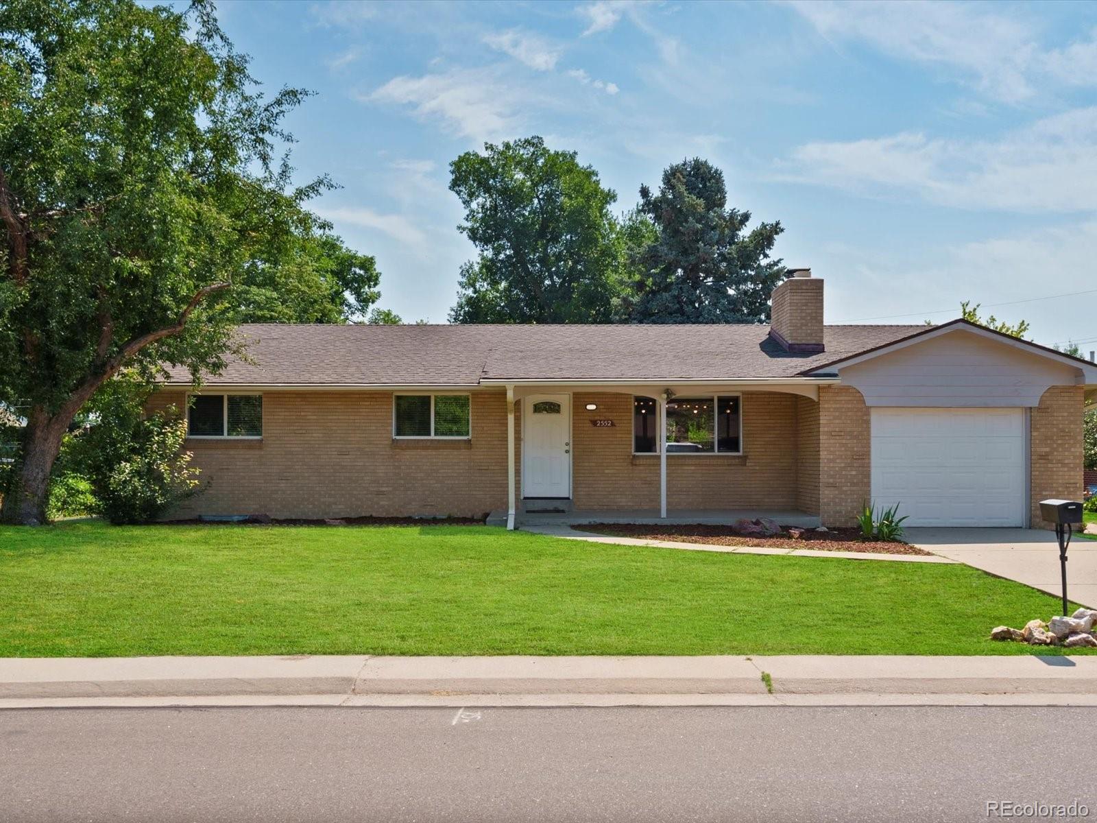 2552 Newcombe Street Lakewood CO 80215