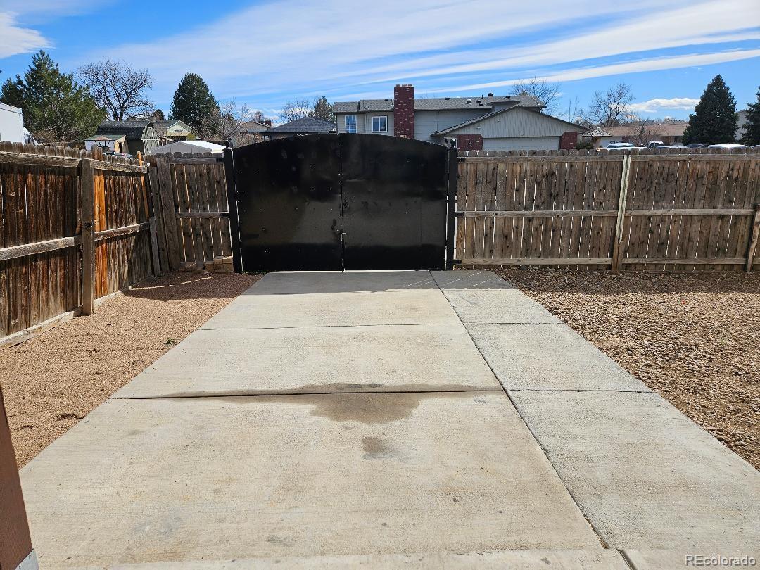 808 Idalia Street Aurora CO 80011