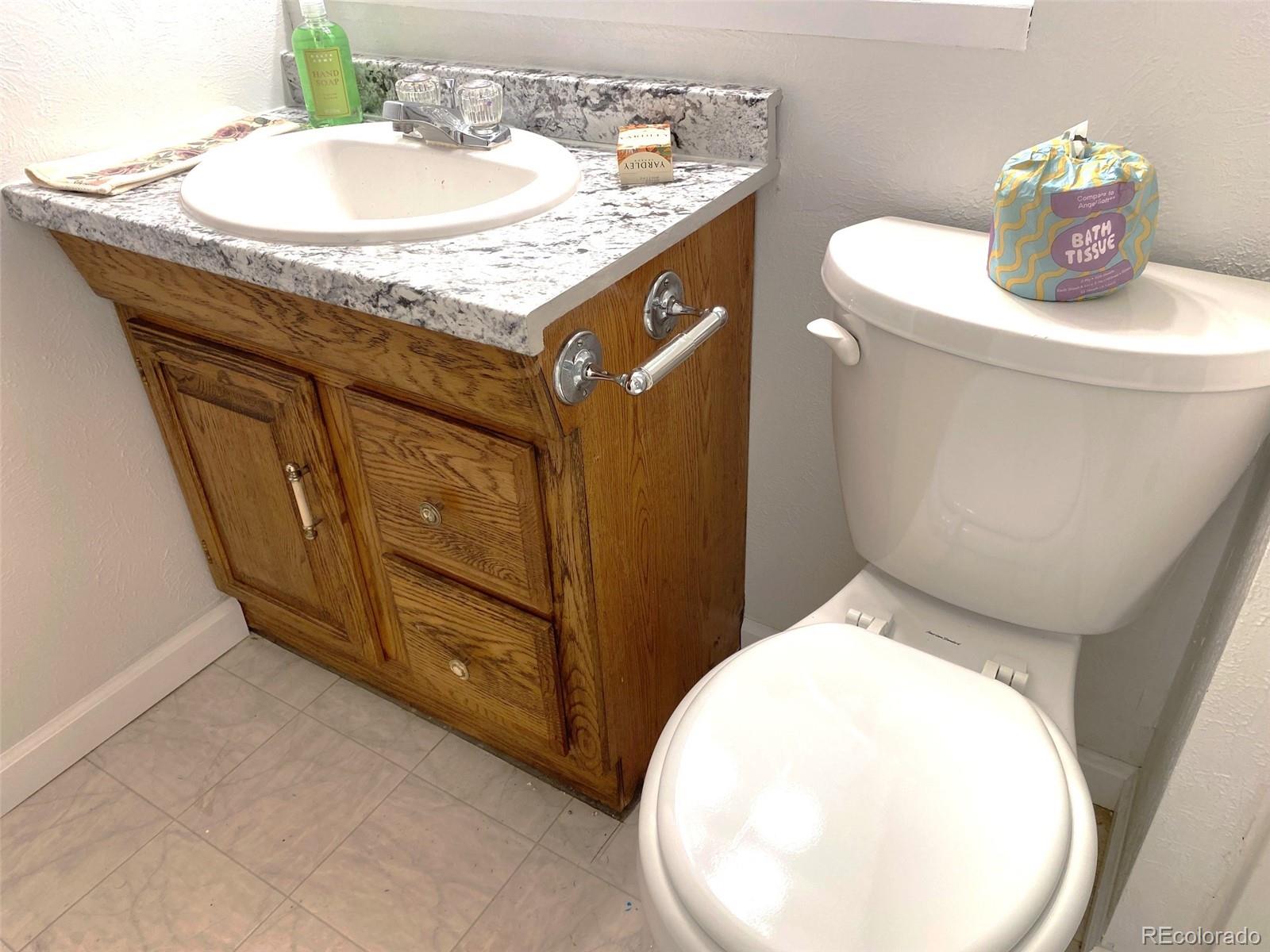 4865 S Espana Lane Centennial CO 80015